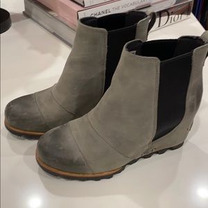 Sorel Lea wedge booties